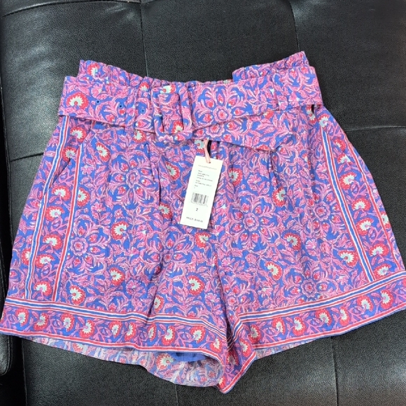 Vineyard Vines Pants - NWT Vineyard Vines Belted Short, Sz 2